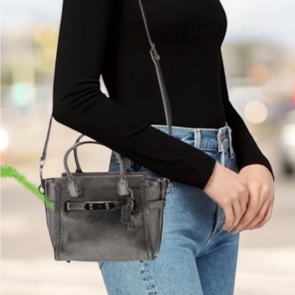 COACH Mini Swagger Gold Metallic Crossbody - Picture 15 of 15